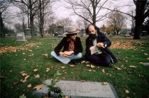 Bob-Dylan-and-Allen-Ginsberg-at-Jack-Kerouacs-Grave